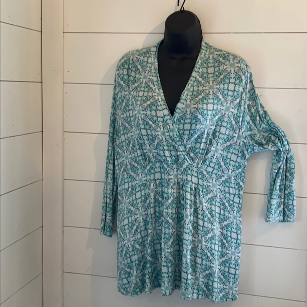 Blue quarter length shirt